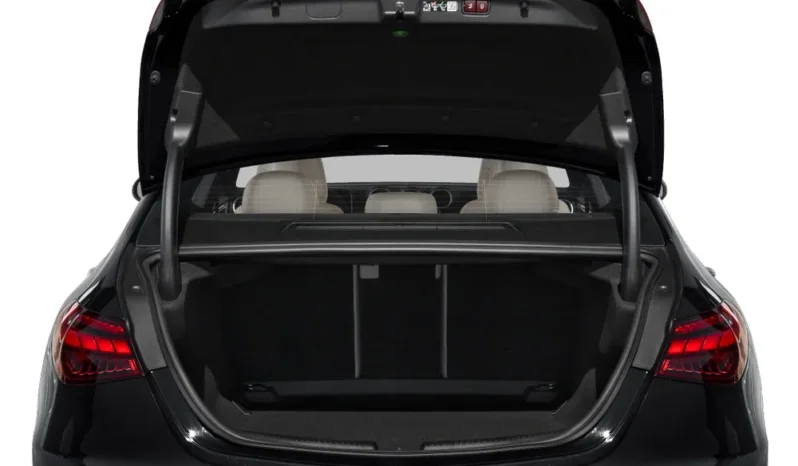 
								Mercedes-Benz C-Class 2025 C 180 full									